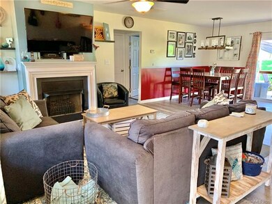 1572 Stonecroft Dr, Lincolnton, NC 28092 - photo 3