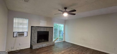 1008 Pine Tree Trail, Atlanta, GA 30349 - photo 3