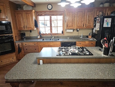 1808 8th Ave, Belle Plaine, IA 52208 - photo 6