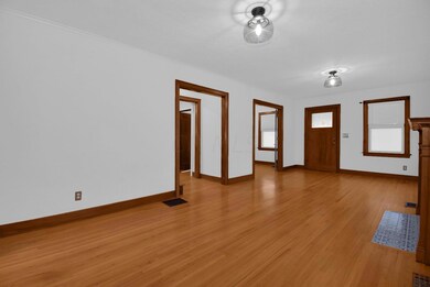 10-web-or-mls-44-binns-blvd