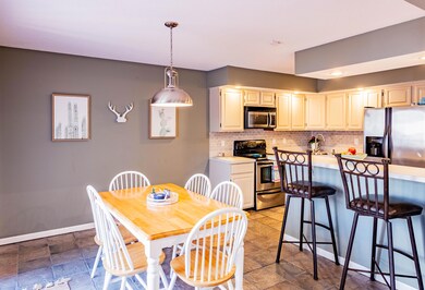 2913 BLuegrass Court-24