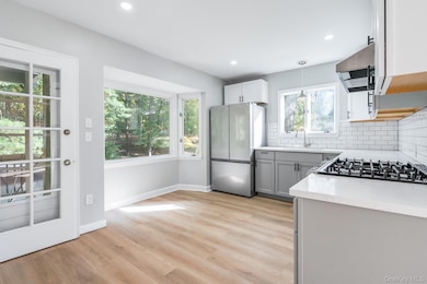 26 Loockerman Ave, Poughkeepsie, NY 12601 - photo 6