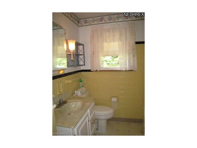 Full bath on 1st floor.