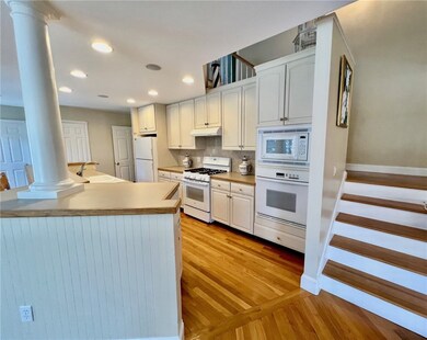 611 Wolcott Ave, Middletown, RI 02842 - photo 5