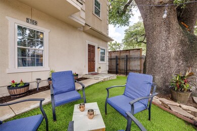 Wonderful outdoor living with easy to maintain art