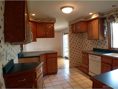 515 Meadowbrook Dr, North Tonawanda, NY 14120 - photo 7