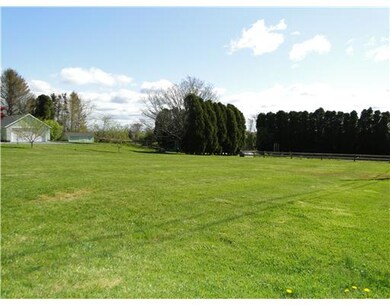 121 Peckham Ln, Middletown, RI 02842 - photo 5