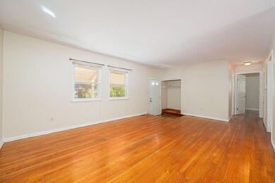 1212 Thurell Rd, Columbus, OH 43229 - photo 5