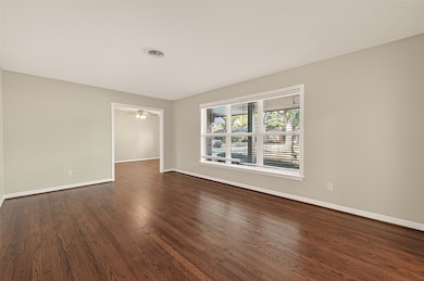 5211 Hummingbird St, Houston, TX 77035 - photo 7