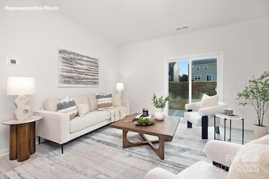 2058 10th St SE, Hickory, NC 28602 - photo 4