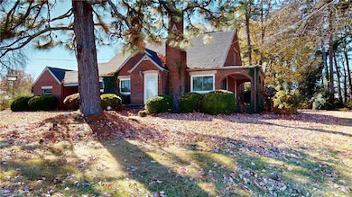 602 S Main St, Dobson, NC 27017 - photo 2