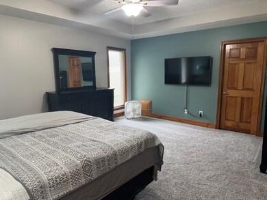 2550 16th St, Columbus, IN 47201 - photo 4