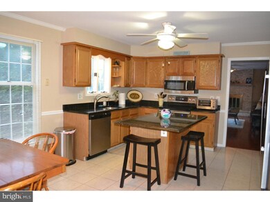 216 Charleston Dr, Wilmington, DE 19808 - photo 5