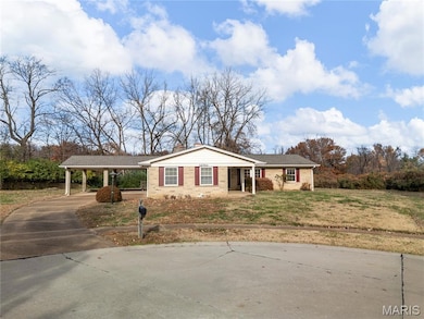 12743 Redfox Ct, Maryland Heights, MO 63043 - photo 3