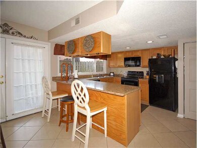 A view of the adorable breakfast bar.