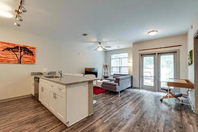 782 Riverfront Pkwy-10