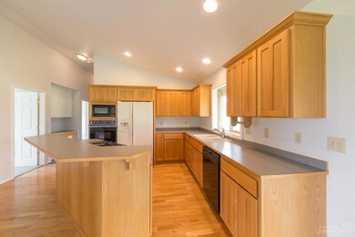 64485 Research Rd, Bend, OR 97703 - photo 7