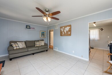 935 N Jackson St, Waukegan, IL 60085 - photo 4