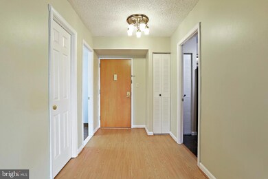 Lakeside Plaza Condominium unit 909, Baileys Crossroads, VA 22041 - photo 5