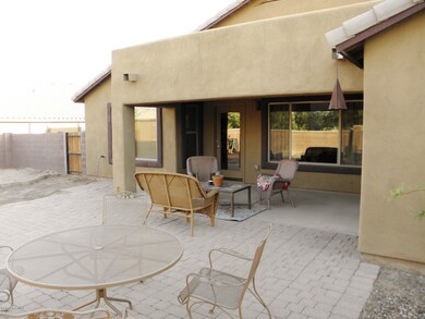 Relax in tranquil backyard!