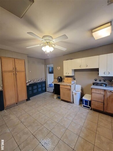 1518 Spring St, Davenport, IA 52803 - photo 6