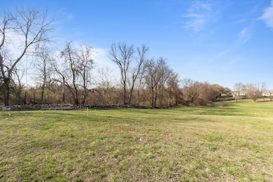 3467 W Hestand St, Springfield, MO 65803 - photo 2