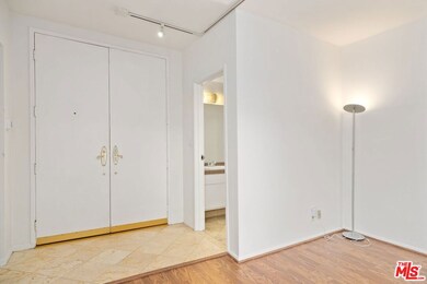 Park Wellington unit 106, West Hollywood, CA 90069 - photo 5