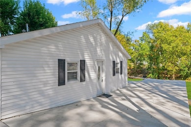 958 N 3555 Rd E, Neoga, IL 62447 - photo 4