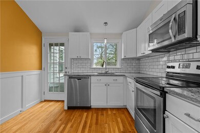 17 Phillips Ave, Middletown, RI 02842 - photo 7