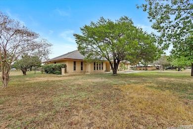 407 Windsor Ln, New Braunfels, TX 78132 - photo 4