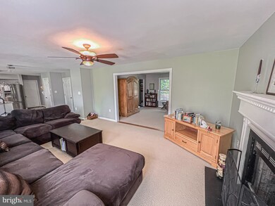 37590 Cecilia Ln, Purcellville, VA 20132 - photo 5