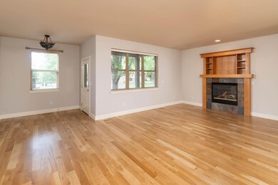 825 NE Wiest Way_0041 copy