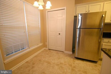 21854 Elkins Terrace unit 32, Sterling, VA 20166 - photo 6