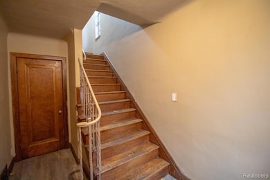 19970 Stratford Rd, Detroit, MI 48221 - photo 4