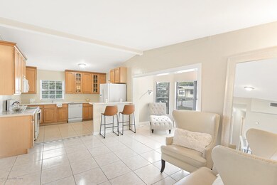 Kitchen, Breakfast Bar and Seating Areas