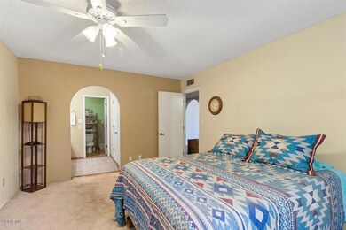 17-Master Bedroom