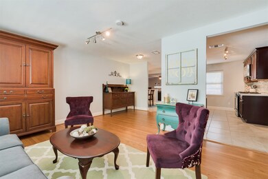 2318 Cheshire Ln, Houston, TX 77018 - photo 6