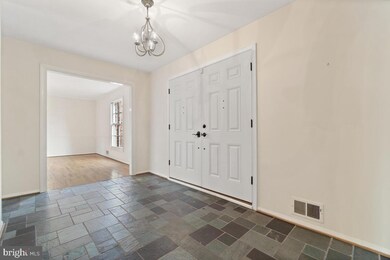 8810 Tallyho Trail, Potomac, MD 20854 - photo 2