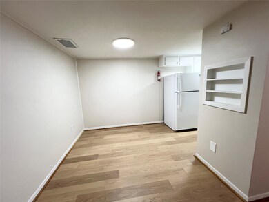 2400 5th St unit 25, Bay City, TX 77414 - photo 5