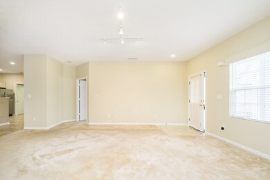 9964 Donavan Ln, Fishers, IN 46038 - photo 6