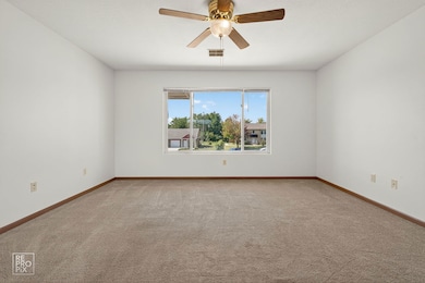 2401 Ashland Cir, Morris, IL 60450 - photo 4