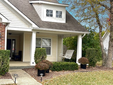 10718 Morristown Ct, Carmel, IN 46032 - photo 2