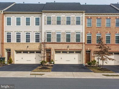 42534 Pine Forest Dr, Chantilly, VA 20152 - photo 3