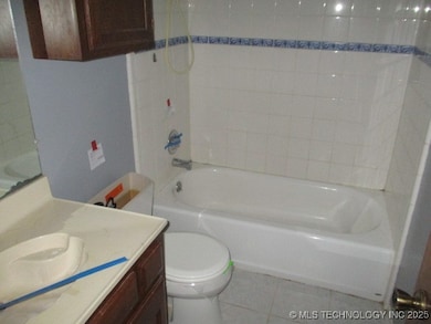 517 S Hemlock Ave, Broken Arrow, OK 74012 - photo 6