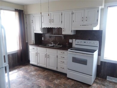 135 W Main St, Alma Center, WI 54611 - photo 4