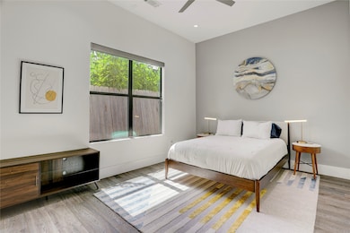 315 E 2nd St, Houston, TX 77007 - photo 3