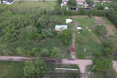 1523 8th St E, Grand Island, NE 68801 - photo 4