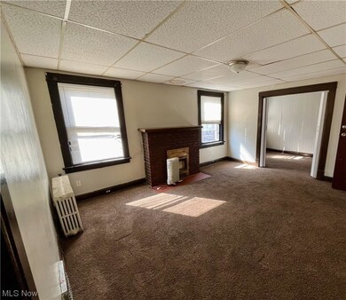 Vacant Unit Living room
