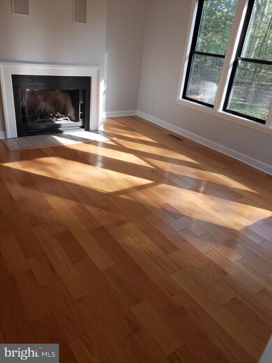 23346 Red Oak Ct, California, MD 20619 - photo 6