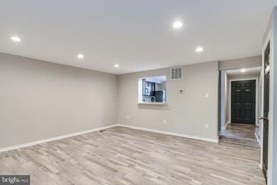 9513 Donnan Castle Ct, Laurel, MD 20723 - photo 7